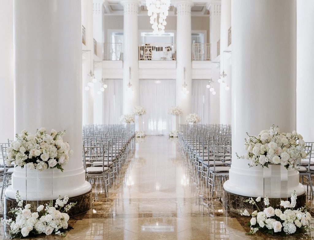 Wedding ceremony in the main hall at at the Schermerhorn Symphony Center in Nashville, Tennessee